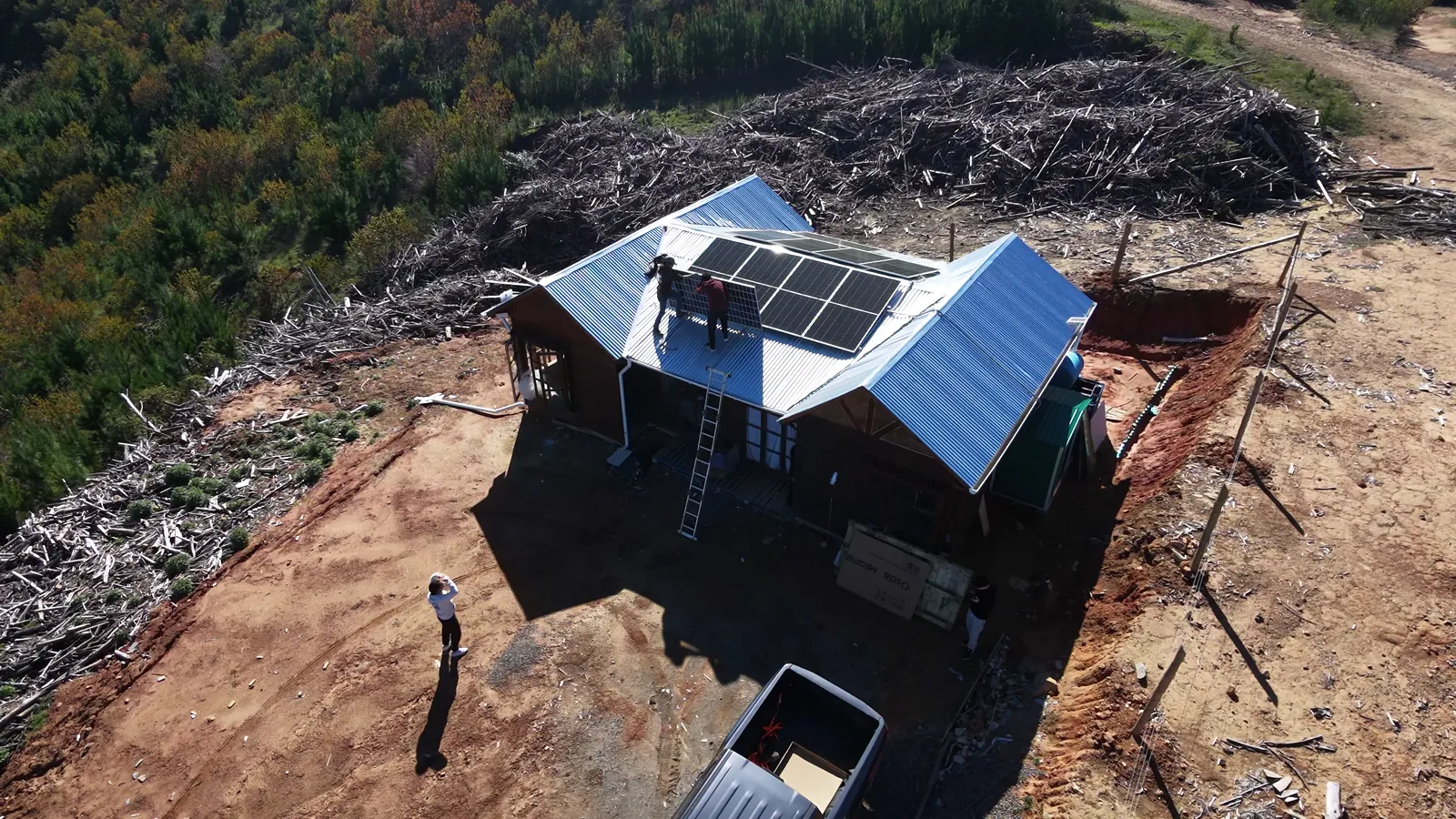 Sistema fotovoltaico off-grid de 5,85 kWp en Coelemu, Región de Ñuble