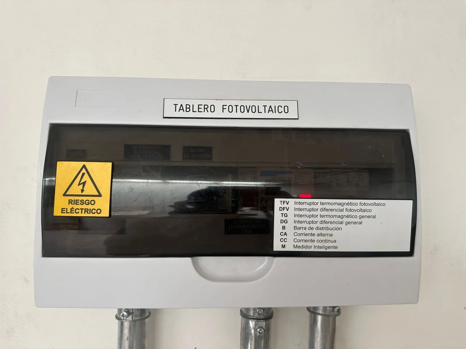 Tablero rotulado del proyecto Las Condes