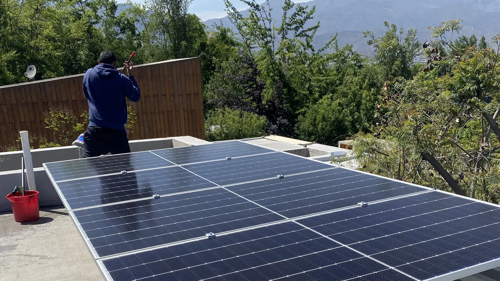 Campo fotovoltaico residencial en Lo Barnechea