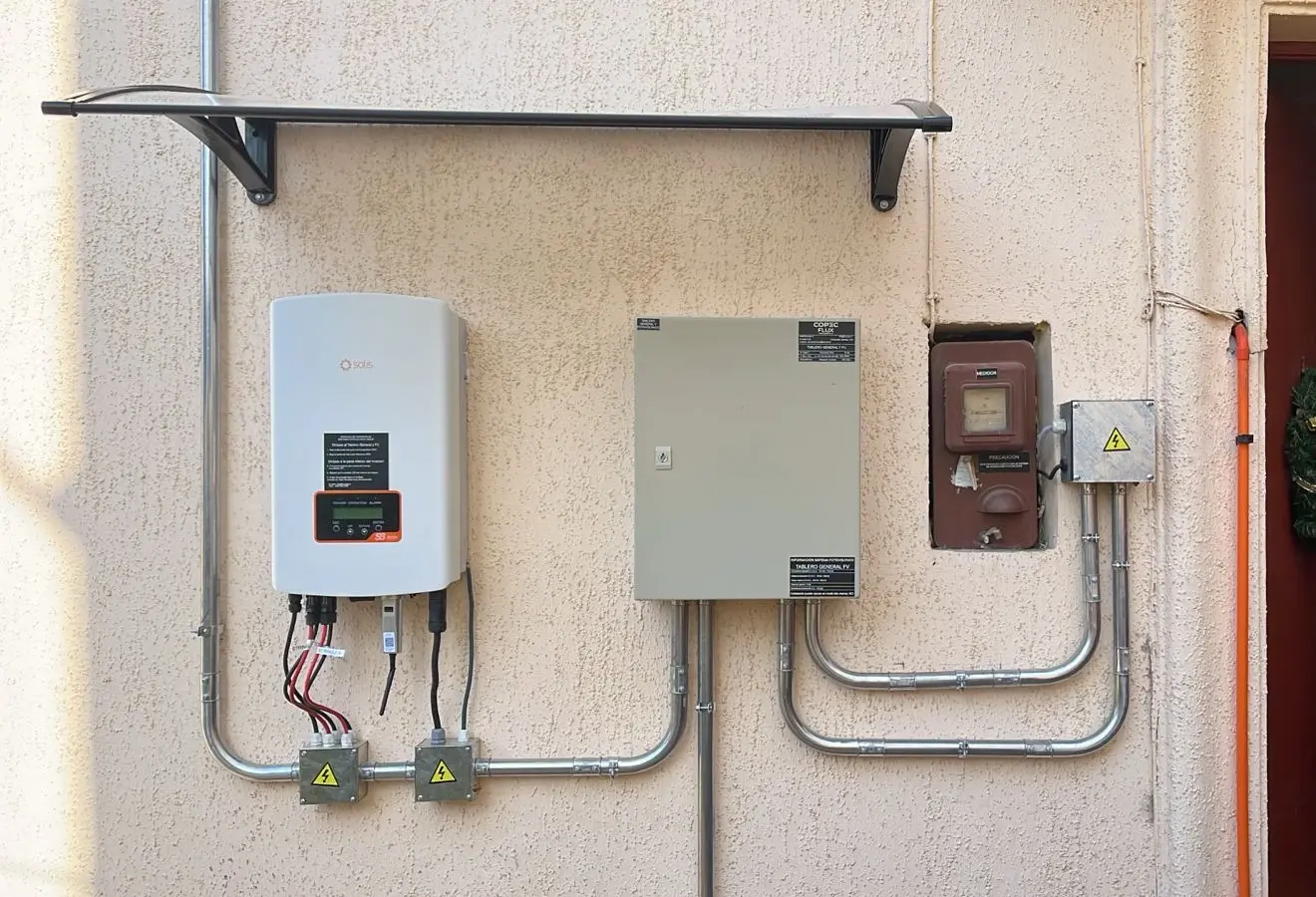 Inversor y tablero fotovoltaico en Providencia