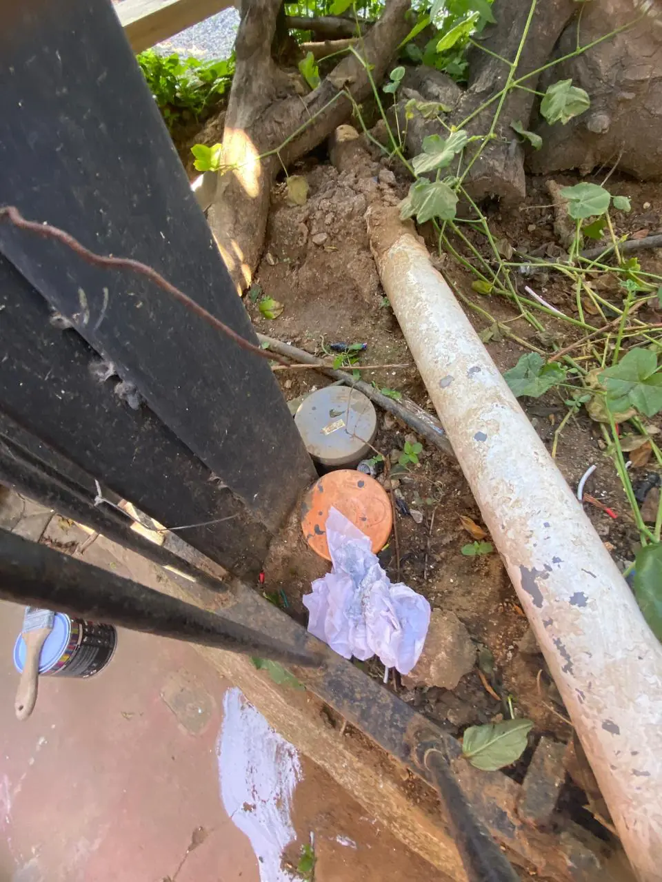 Conexión de puesta a tierra del sistema fotovoltaico
